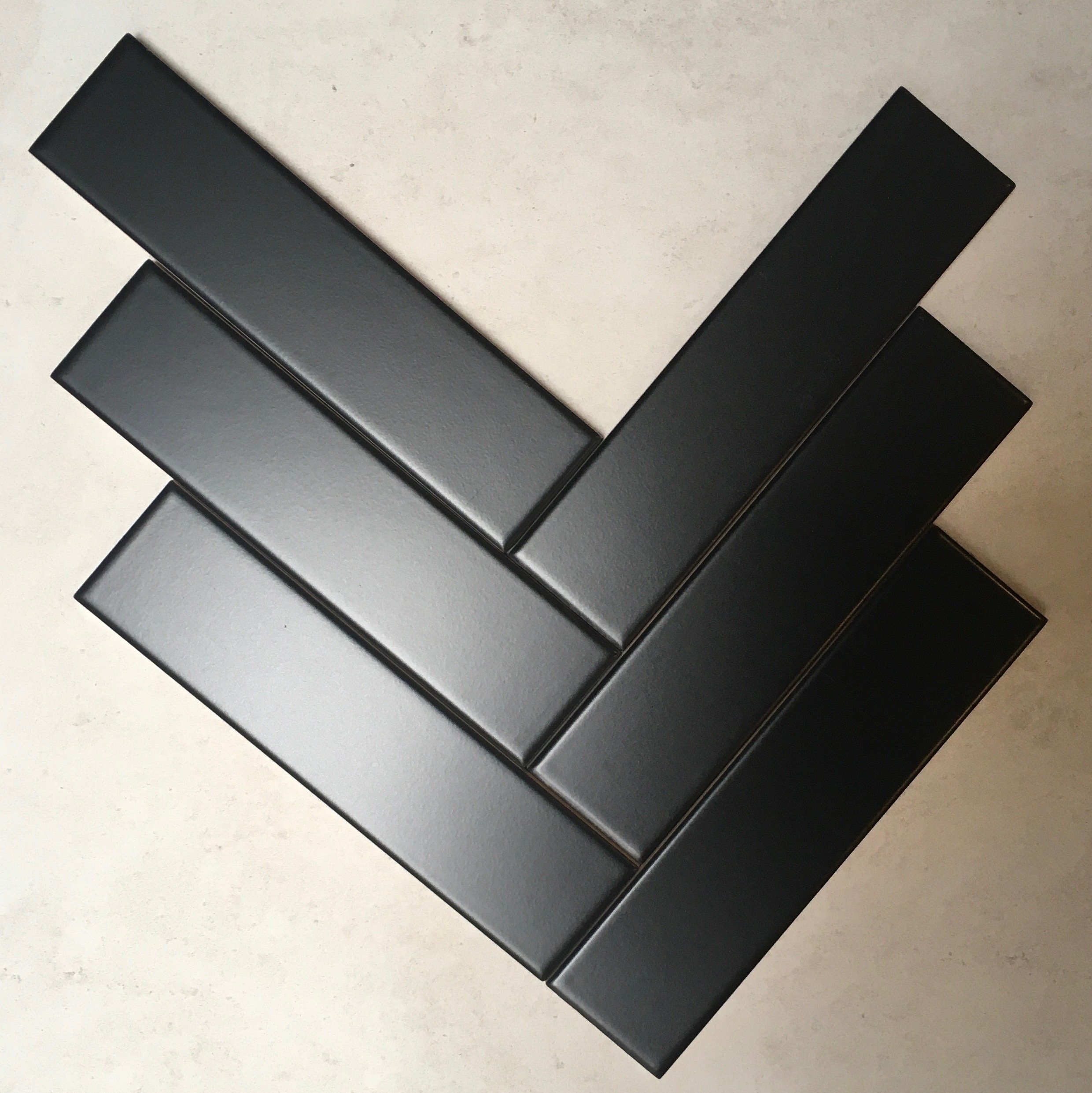 opgroeien Sociologie niemand Liso mat zwart strakke tegel met rechte randen 5 x 20 cm per 0,5 m2 online  bestellen - TEGELinfo