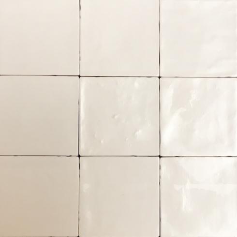     Hollands witje mat off white 10 x 10 cm per 0,62 m2
