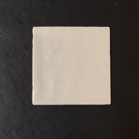     Hollands witje mat off white 10 x 10 cm per 0,62 m2

