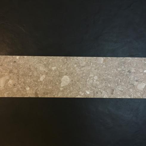     Retro stonelook taupe plint 7 x 60 cm rtt per stuk
