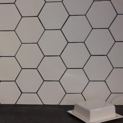     Luxor hexagon een mat wit tegeltje 10,7 x 12,4 cm per 0,5 m2
