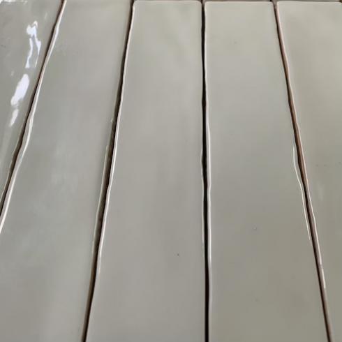     Small half tile licht mintgroen glanzend 5 x 25 cm 0,6 per m2
