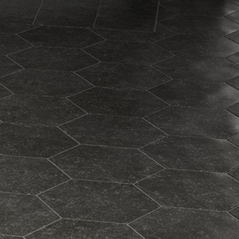 paneel single Opstand Natuursteenlook hexagon zwart antraciet wand- en vloertegel 25,4 x 29,2 cm  per m2 online bestellen - TEGELinfo
